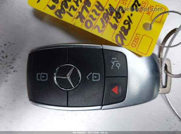WDD3G4EB0KW022421 2019 MERCEDES-BENZ A 220 Black Вид панелі приладів