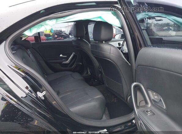 WDD3G4EB0KW022421 2019 MERCEDES-BENZ A 220 Black Вид наклейки з VIN-кодом