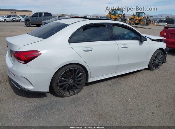 WDD3G4EB3KW022316 2019 MERCEDES-BENZ A 220 White Trasero derecho