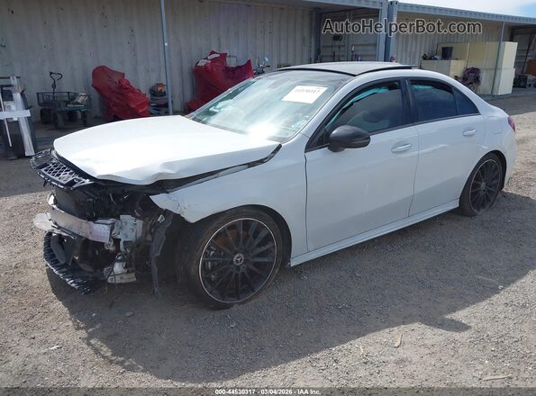 WDD3G4EB3KW022316 2019 MERCEDES-BENZ A 220 White Vista tres cuartos delantera izquierda