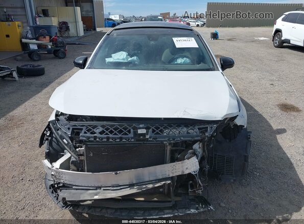 WDD3G4EB3KW022316 2019 MERCEDES-BENZ A 220 White Vista interior trasera