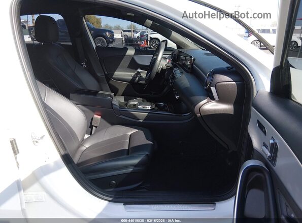 WDD3G4EB4KW014256 2019 MERCEDES-BENZ A 220 White Вид салону спереду