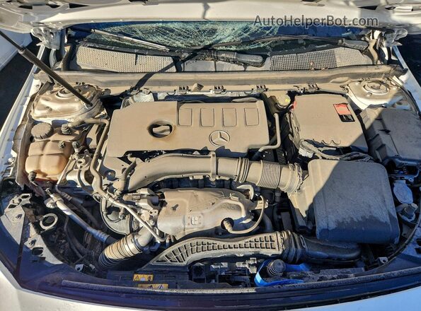 WDD3G4EB5KW036119 2019 MERCEDES-BENZ A White Vista interior trasera