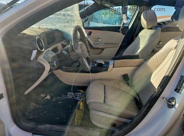 WDD3G4EB5KW036119 2019 MERCEDES-BENZ A White Vista interior delantera
