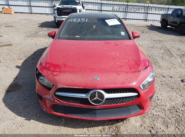 WDD3G4EB8KW014387 2019 MERCEDES-BENZ A 220 Red Widok wnętrza z tyłu