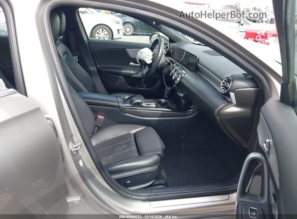 WDD3G4EB9KW024118 2019 MERCEDES-BENZ A 220 Beige Սալոնի դիմացի տեսք