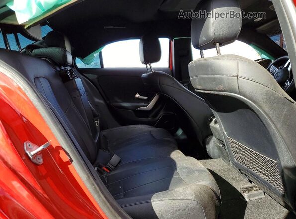 WDD3G4EBXLW039003 2020 MERCEDES-BENZ A Red Հետևի նստատեղերի տեսք