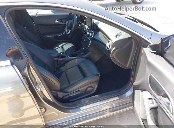 WDDSJ4EB1GN368892 2016 MERCEDES-BENZ CLA 250 Gray Vista interior delantera