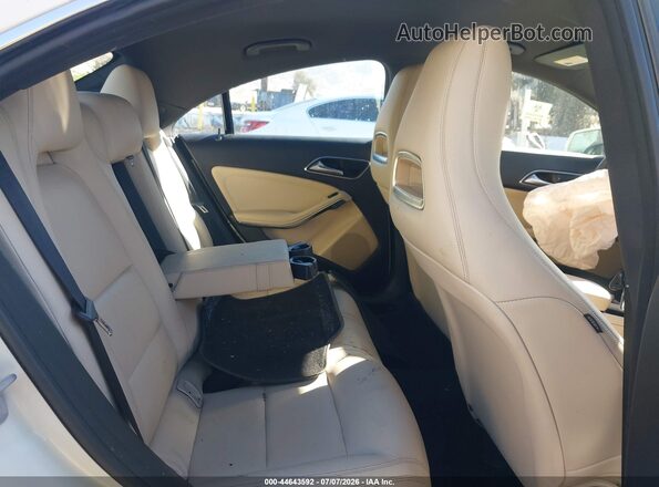 WDDSJ4EB2GN337845 2016 MERCEDES-BENZ CLA 250 White Widok naklejki z numerem VIN