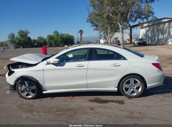 WDDSJ4EB2GN337845 2016 MERCEDES-BENZ CLA 250 White Widok wnętrza z tyłu