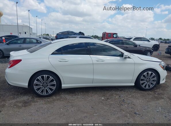 WDDSJ4EB3JN550763 2018 MERCEDES-BENZ CLA 250 White Widok wnętrza z tyłu