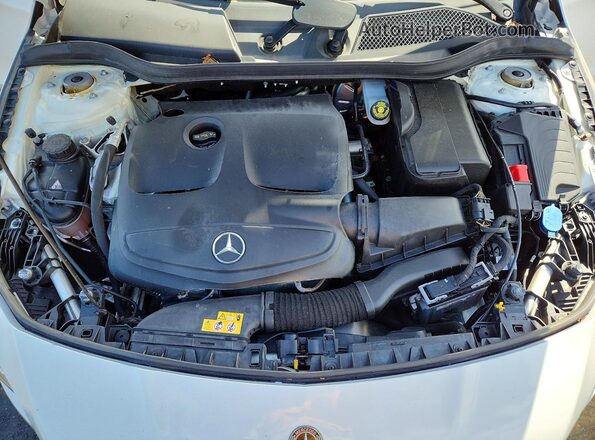 WDDSJ4EB6KN699976 2019 MERCEDES-BENZ CLA-CLASS White 