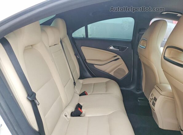 WDDSJ4EB9HN467185 2017 MERCEDES-BENZ CLA-CLASS White Հետևի նստատեղերի տեսք
