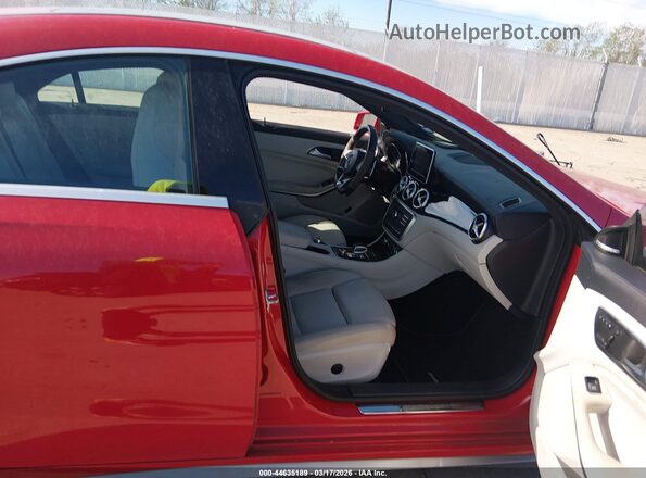 WDDSJ5CB0GN355284 2016 MERCEDES-BENZ AMG CLA 45 Красный Вид салона спереди