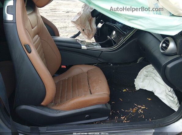 WDDWJ6EB0JF689191 2018 MERCEDES-BENZ AMG C 43 Gray Вид салону спереду