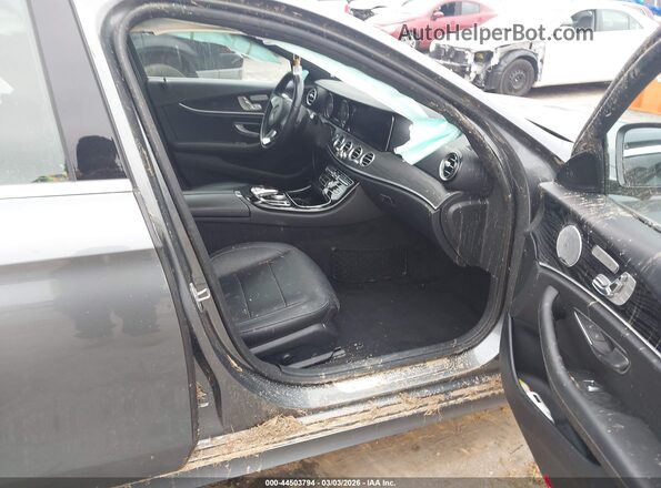 WDDZF4JB3HA050903 2017 MERCEDES-BENZ E-CLASS Gray Widok wnętrza z przodu