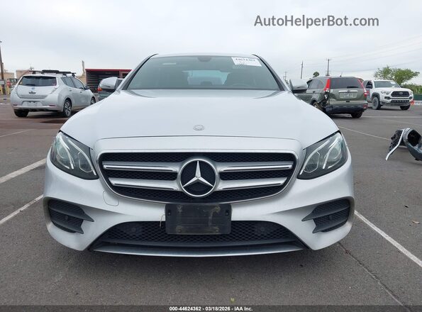 WDDZF4JB5HA067976 2017 MERCEDES-BENZ E-CLASS Silver Widok z przodu