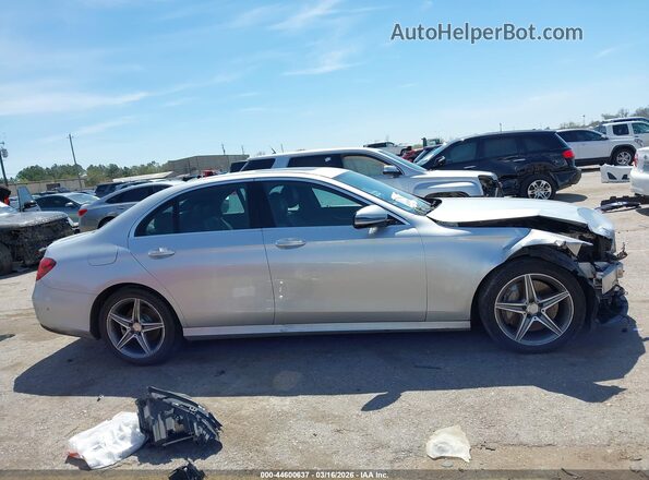 WDDZF4JB6HA029947 2017 MERCEDES-BENZ E-CLASS Silver Widok wnętrza z tyłu
