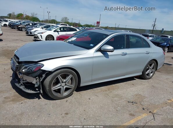 WDDZF4JB6HA029947 2017 MERCEDES-BENZ E-CLASS Silver Widok wnętrza 360 stopni