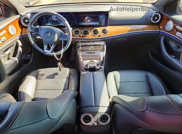WDDZF4JB8HA041596 2017 MERCEDES-BENZ E Black Vista del salpicadero
