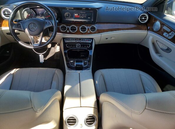 WDDZF4KB0HA047536 2017 MERCEDES-BENZ E Синий Вид панели приборов