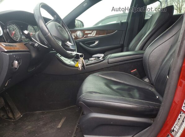 WDDZF4KB3HA063102 2017 MERCEDES-BENZ E Красный Вид салона спереди