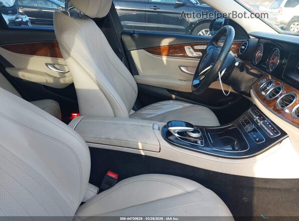 WDDZF4KB6JA330917 2018 MERCEDES-BENZ E-CLASS Blue Vista interior delantera