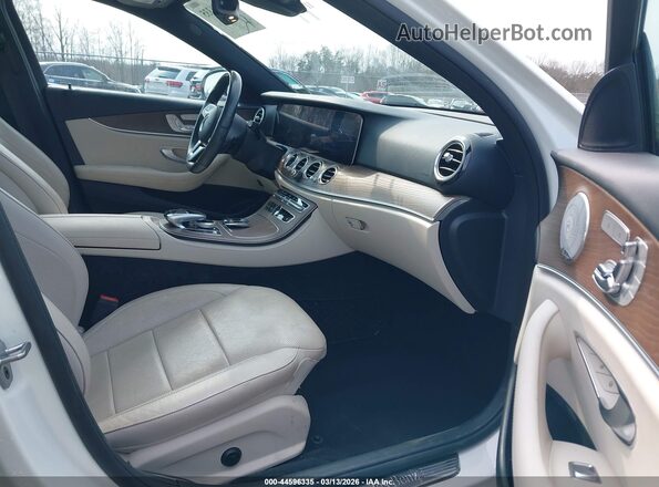 WDDZF6JB2LA722681 2020 MERCEDES-BENZ E-CLASS White Вид салону спереду