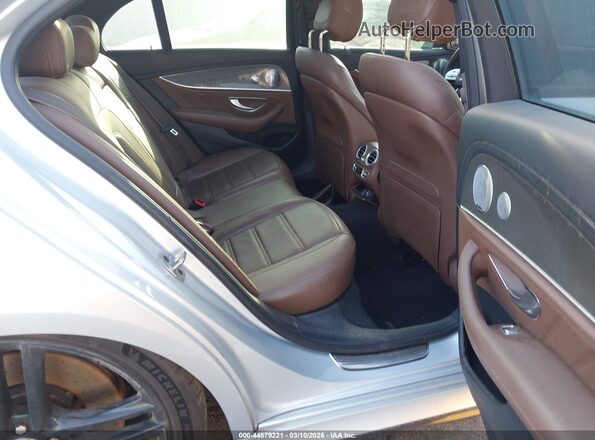 WDDZF8KB1KA553360 2019 MERCEDES-BENZ AMG E 63 Gray Vista de la etiqueta del VIN