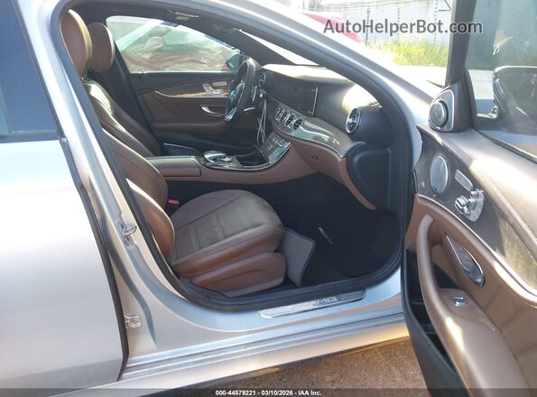 WDDZF8KB1KA553360 2019 MERCEDES-BENZ AMG E 63 Gray Vista interior delantera