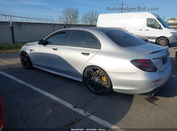 WDDZF8KB1KA553360 2019 MERCEDES-BENZ AMG E 63 Gray Vista interior de 360 grados