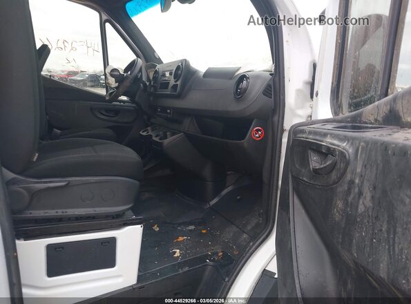 WDYPF1CD9KT003468 2019 FREIGHTLINER SPRINTER 2500 White Вид салону спереду
