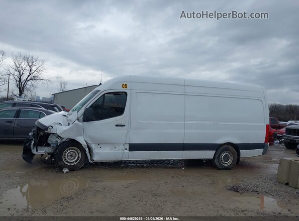 WDYPF1CD9KT003468 2019 FREIGHTLINER SPRINTER 2500 White Панорамний вид салону 360°