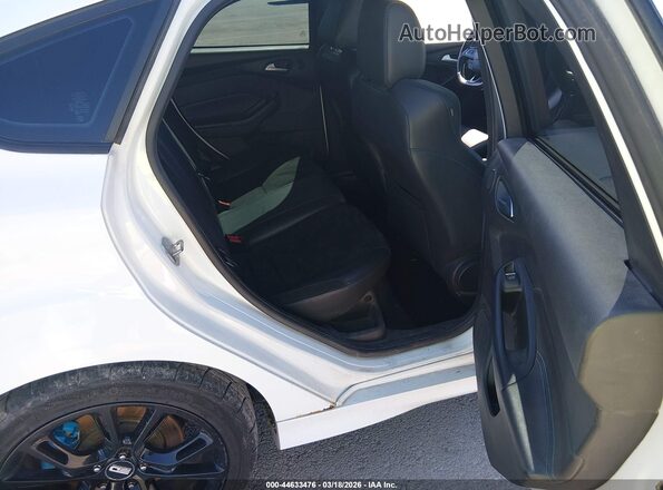 WF0DP3TH7H4119181 2017 FORD FOCUS RS White VIN კოდის სტიკერის ხედი