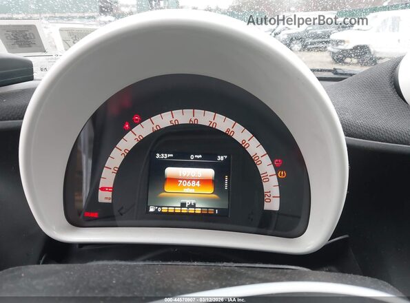 WMEFJ5DA0GK140072 2016 SMART FORTWO White უკანა სავარძლების ხედი