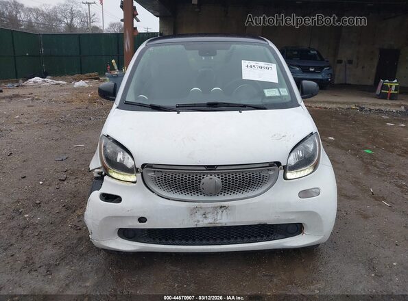 WMEFJ5DA0GK140072 2016 SMART FORTWO White უკანა სალონის ხედი