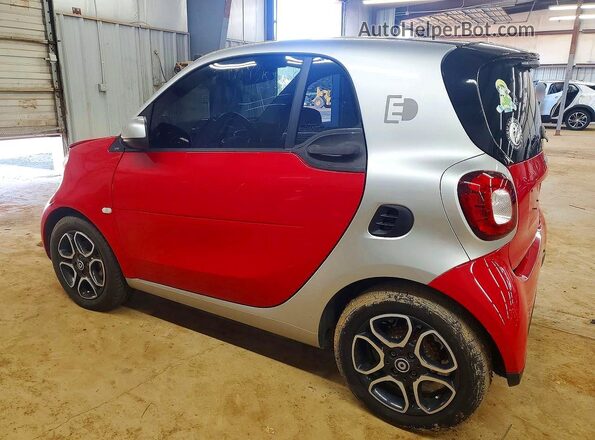 WMEFJ9BA9JK275648 2018 SMART FORTWO Silver Rear left