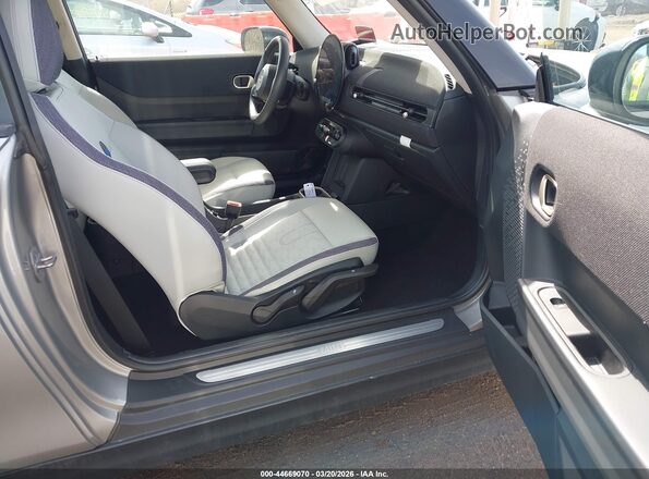 WMW13GD04S2W42742 2025 MINI HARDTOP Silver Front interior view