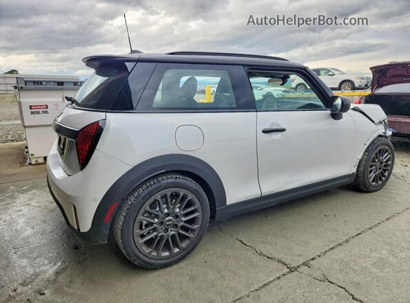WMW23GD00S2X10068 2025 MINI COOPER White Հետևի աջ