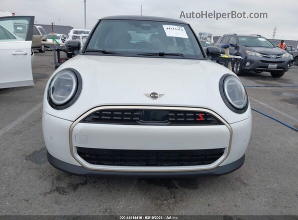 WMW23GD08T2Y04541 2026 MINI HARDTOP White Սարքավորումների վահանակի տեսք