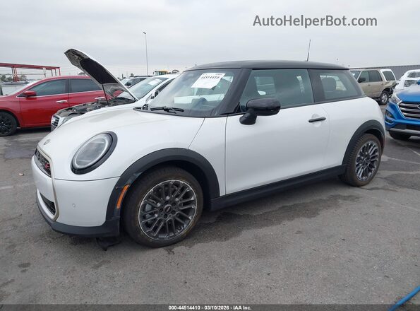 WMW23GD08T2Y04541 2026 MINI HARDTOP White Առջևի ձախ երեք քառորդ տեսարան