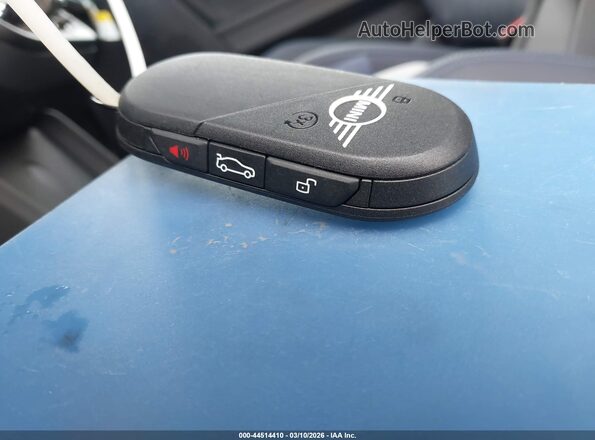 WMW23GD08T2Y04541 2026 MINI HARDTOP White Առջևի վահանակի տեսք