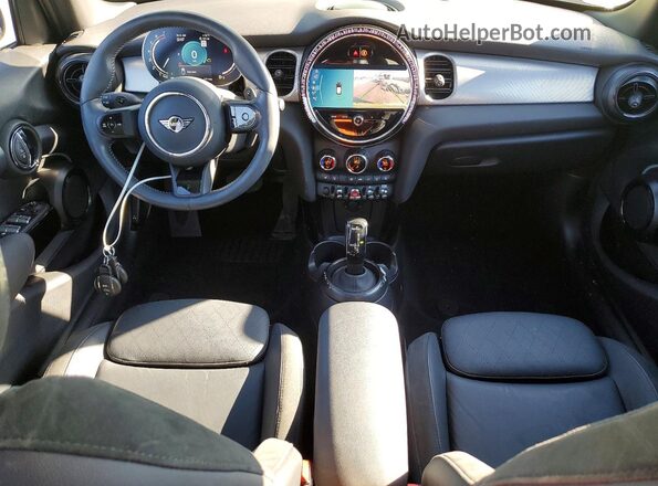 WMW53DK0XR2U57897 2024 MINI COOPER Green 