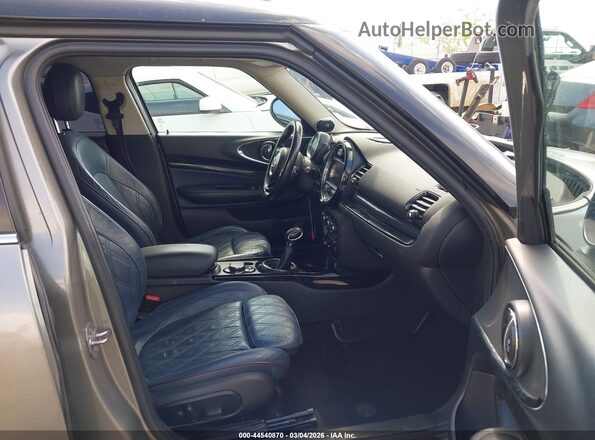 WMWLN9C51G2B30880 2016 MINI CLUBMAN Gray Front interior view