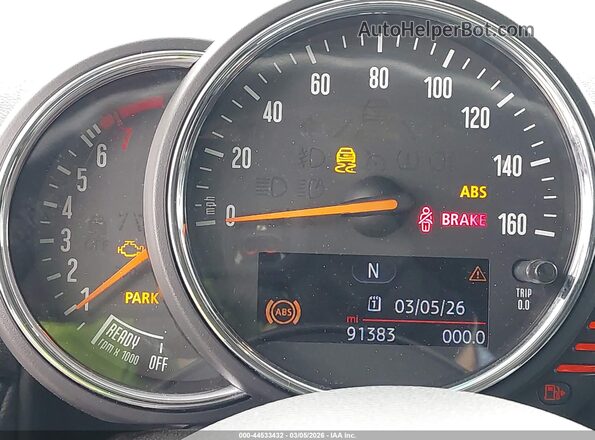 WMWLU1C34H2C42240 2017 MINI CLUBMAN Cream 