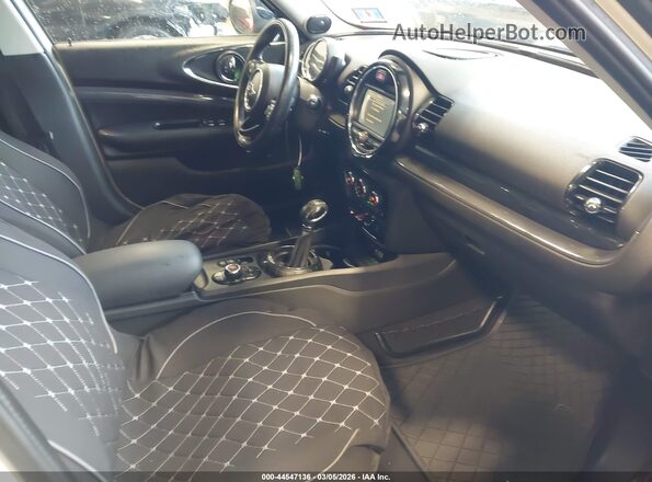 WMWLU5C53H2E80492 2017 MINI CLUBMAN White Widok wnętrza z przodu
