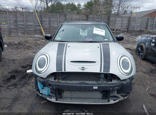 WMWLV7C07N2R91192 2022 MINI CLUBMAN Silver უკანა სალონის ხედი