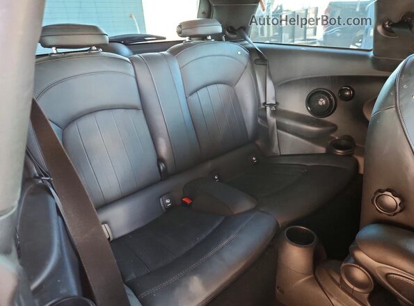 WMWXP3C07M2P42913 2021 MINI COOPER Зеленый Вид задних сидений