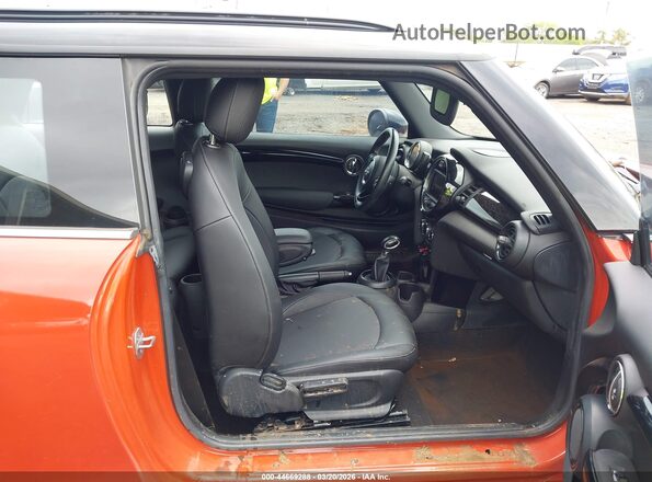 WMWXP5C50K2H95461 2019 MINI HARDTOP Оранжевый Вид салона спереди