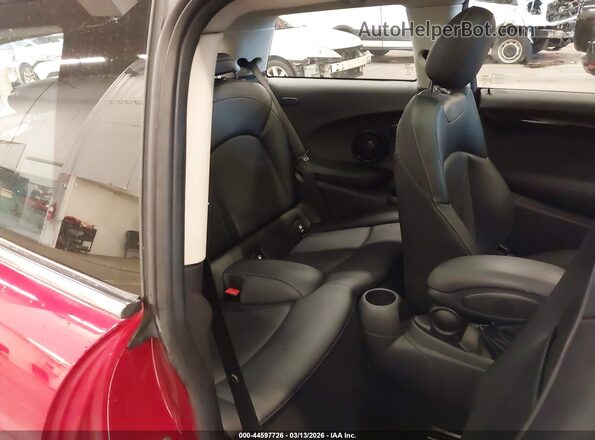 WMWXP7C5XJ2C62320 2018 MINI HARDTOP Red Вид наклейки з VIN-кодом